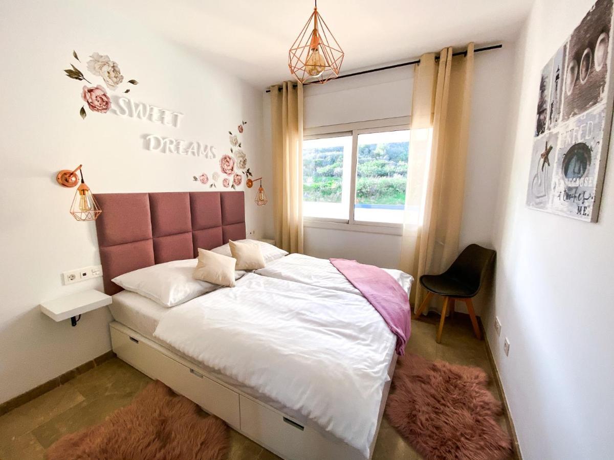Beautiful New Apartment With Sea View Castillo de Sabinillas 외부 사진